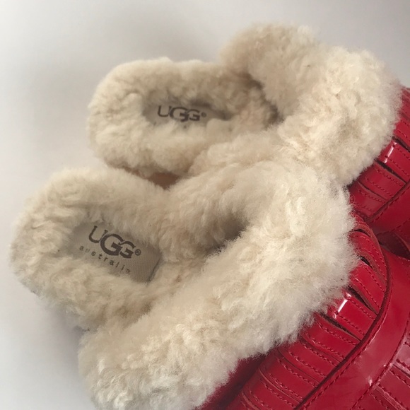 UGG clog patent leather red sz 4 - Picture 3 of 8